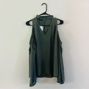 🆕 Bebe Off shoulder long sleeve top